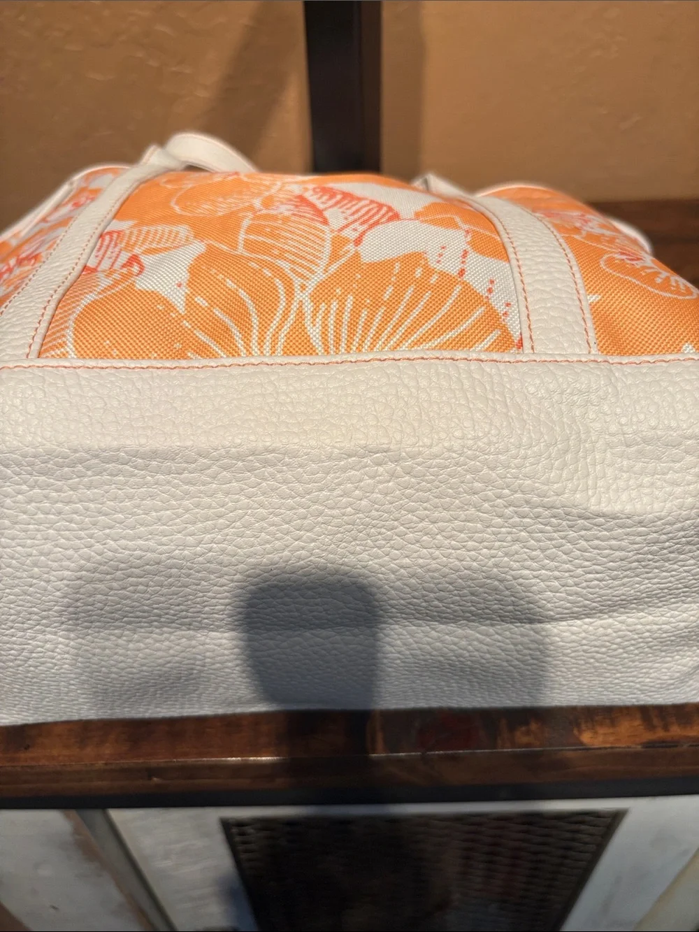 Clinique NWT Orange &  White Floral Canvas Tote & Cosmetic Pouch Set w/Cosmetics